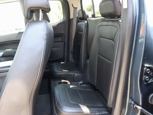Used 2019 Chevrolet Colorado ZR2 w/ ZR2 Dusk Special Edition AWD/4WD image 19