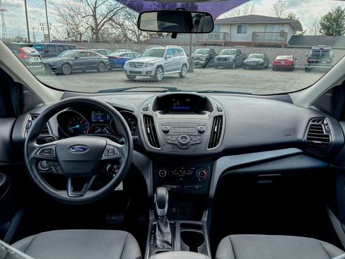 Used 2019 Ford Escape S image 29