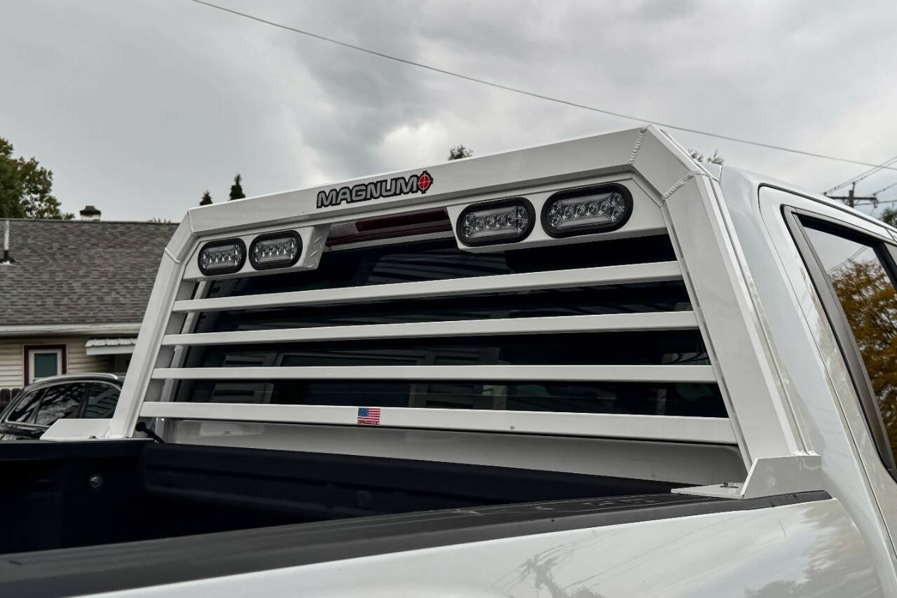 Used 2024 GMC Sierra 3500 Pro AWD/4WD image 20