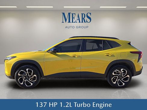 Used 2024 Chevrolet Trax RS w/ Driver Confidence Package image 3