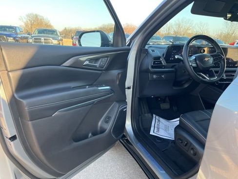 Used 2025 Chevrolet Traverse High Country w/ LPO, Floor Liner Package image 9