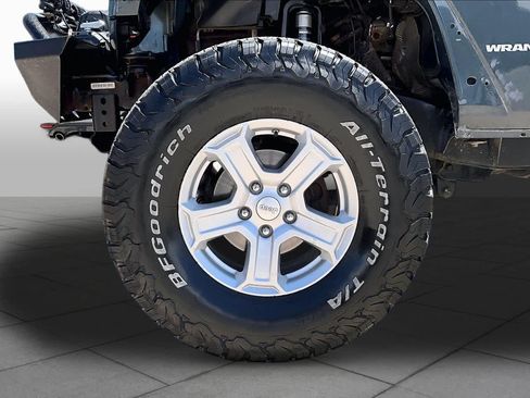 Used 2008 Jeep Wrangler Rubicon w/ Dual Top Group AWD/4WD image 10