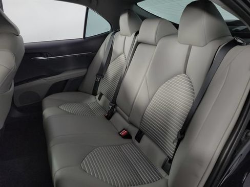 Used 2023 Toyota Camry SE FWD image 17