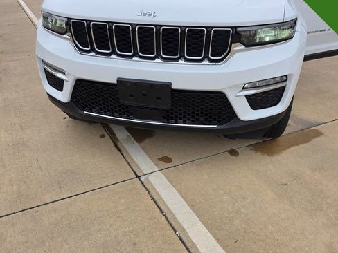 Used 2022 Jeep Grand Cherokee Limited AWD/4WD image 7