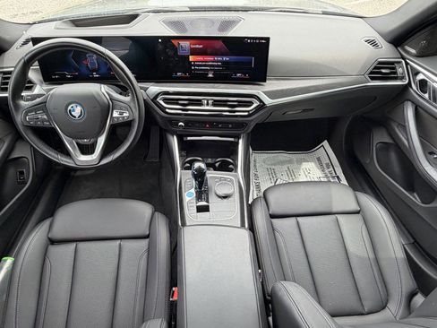 Used 2023 BMW i4 eDrive35 w/ Premium Package RWD image 13
