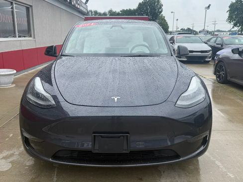 Used 2024 Tesla Model Y Long Range AWD/4WD image 6
