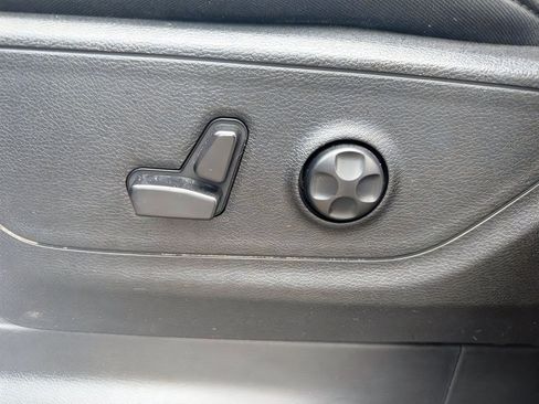 Used 2021 RAM 1500 Big Horn RWD image 18