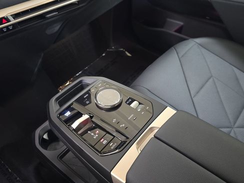 Used 2024 BMW iX xDrive50 w/ Premium Package AWD/4WD image 26