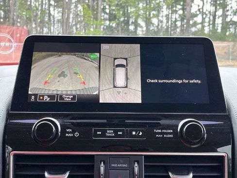 Certified 2023 Nissan Armada SL w/ Captain's Chairs Package image 3