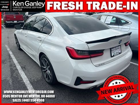 Used 2020 BMW 330i xDrive Sedan w/ Convenience Package AWD/4WD image 8