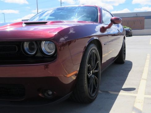 Used 2017 Dodge Challenger R/T w/ Blacktop Package RWD image 2