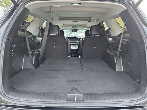 Used 2021 Hyundai Palisade Limited image 14