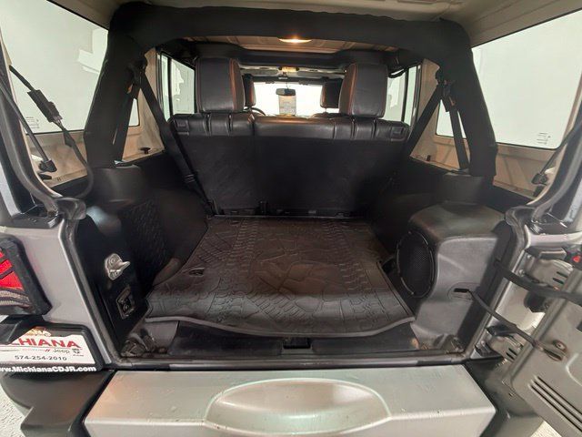 Used 2014 Jeep Wrangler Unlimited Sahara w/ Connectivity Group AWD/4WD image 10
