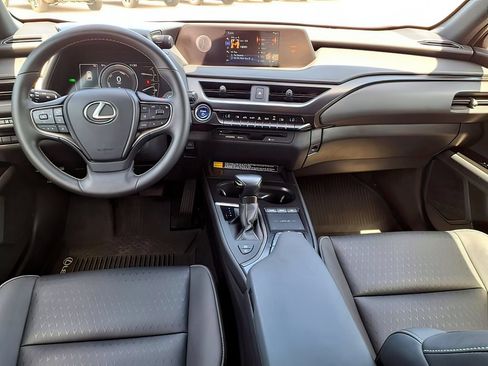 Used 2021 Lexus UX 250h w/ Accessory Package (Z2) AWD/4WD image 5
