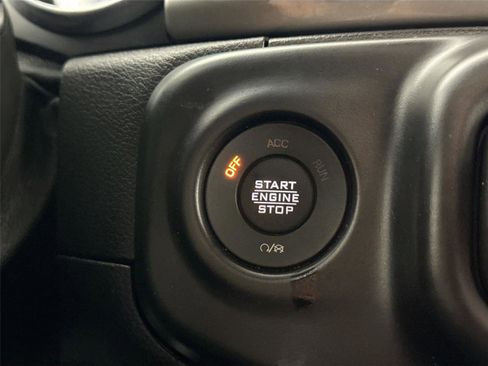 Used 2021 Jeep Wrangler Unlimited Sahara AWD/4WD image 27