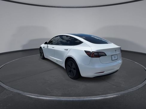 Used 2023 Tesla Model 3 Standard Range RWD image 7