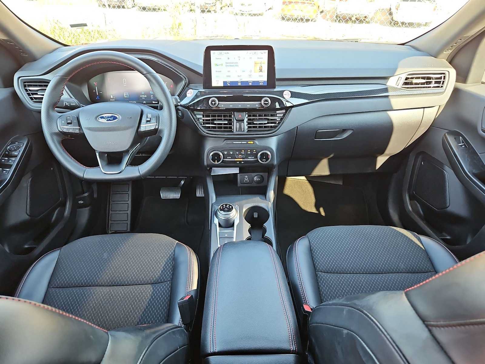 Used 2025 Ford Escape ST-Line FWD image 10
