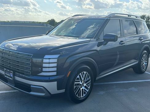 Used 2026 Hyundai Palisade SEL FWD image 9