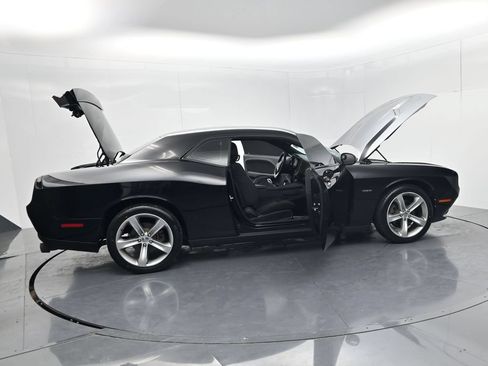 Used 2016 Dodge Challenger R/T RWD image 58