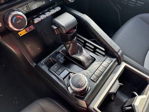 Used 2024 Toyota Tacoma TRD Off-Road image 25