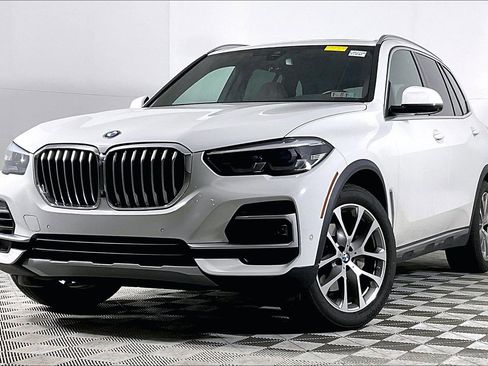 Certified 2023 BMW X5 xDrive40i w/ Premium Package image 2