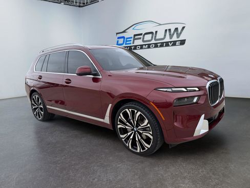 Used 2024 BMW X7 xDrive40i w/ Executive Package image 9