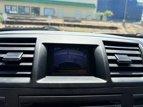 Used 2012 Toyota Highlander SE FWD image 21