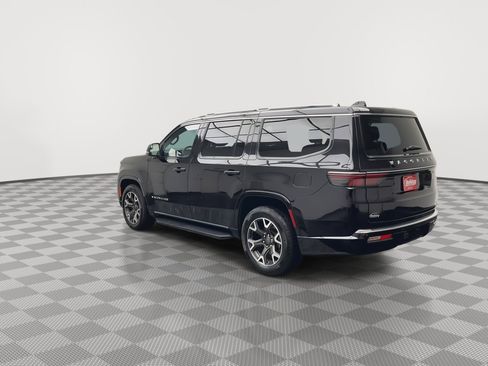 Used 2024 Jeep Wagoneer Series III AWD/4WD image 41