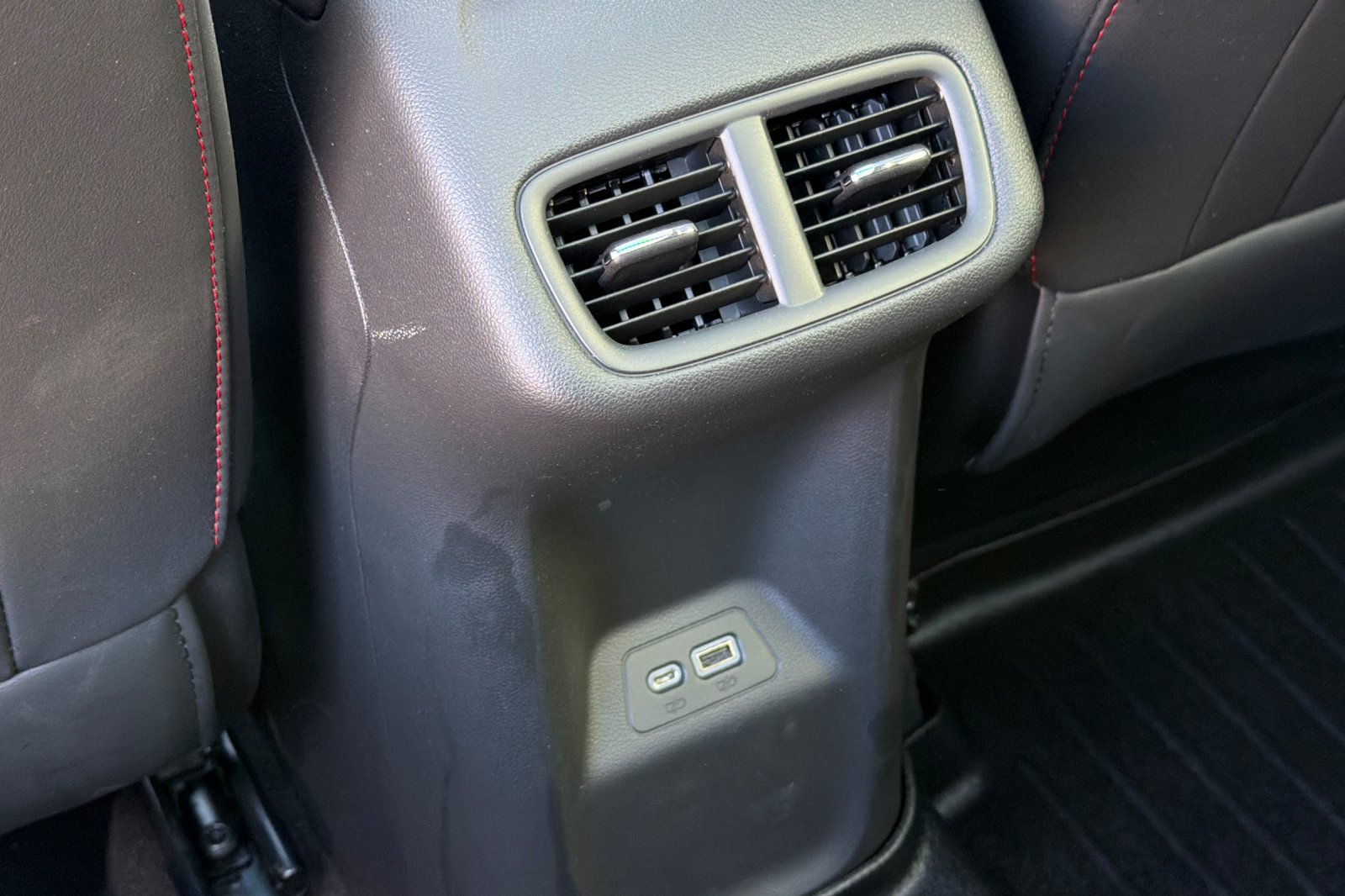 Used 2022 Buick Envision Essence w/ Technology Package II AWD/4WD image 38