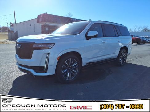 Used 2022 Cadillac Escalade Sport Platinum image 3