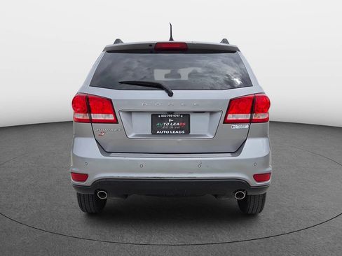 Used 2019 Dodge Journey SE w/ Safe & Sound Group AWD/4WD image 6