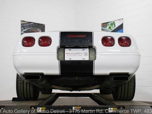 Used 1996 Chevrolet Corvette Coupe image 21
