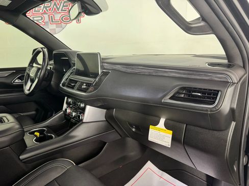 Used 2022 GMC Yukon XL SLT image 12