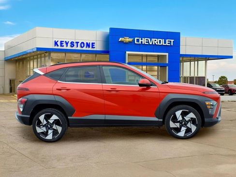 Used 2024 Hyundai Kona Limited AWD/4WD image 8