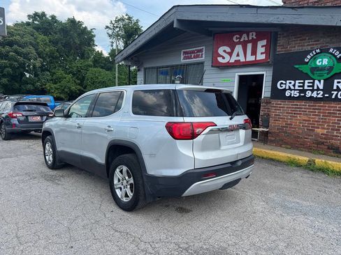 Used 2017 GMC Acadia SLE image 3