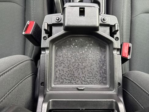 Used 2022 Jeep Wrangler Unlimited Sport image 25