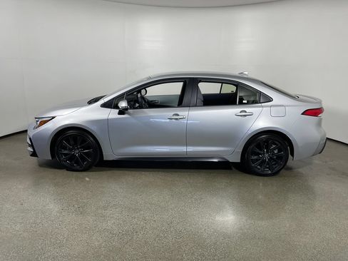 Certified 2026 Toyota Corolla SE FWD image 6