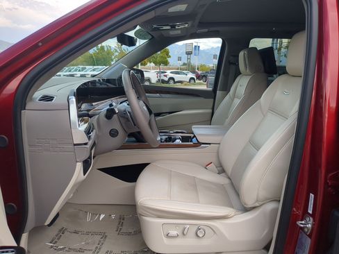 Certified 2025 Cadillac Escalade Sport Platinum AWD/4WD image 26