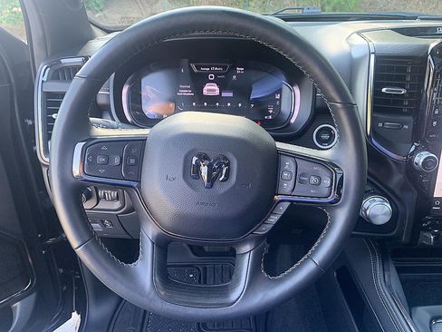 Used 2024 RAM 1500 Limited AWD/4WD image 12