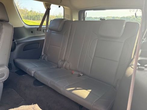 Used 2015 GMC Yukon XL Denali w/ Touring Package AWD/4WD image 13