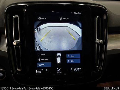 Used 2019 Volvo XC40 T4 Momentum FWD image 18
