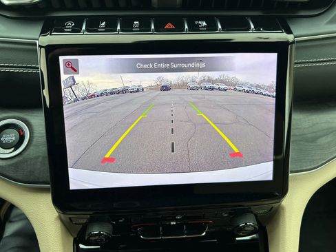 Used 2023 Jeep Grand Cherokee L Limited image 18