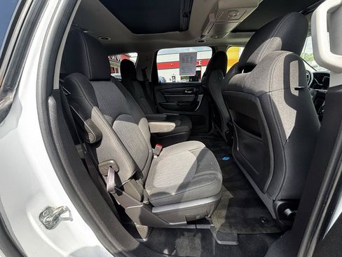 Used 2017 Chevrolet Traverse LT w/ Traveler's Package AWD/4WD image 12