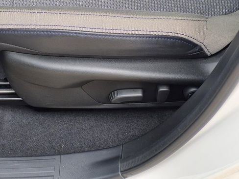 Used 2025 Subaru Forester Premium AWD/4WD image 24