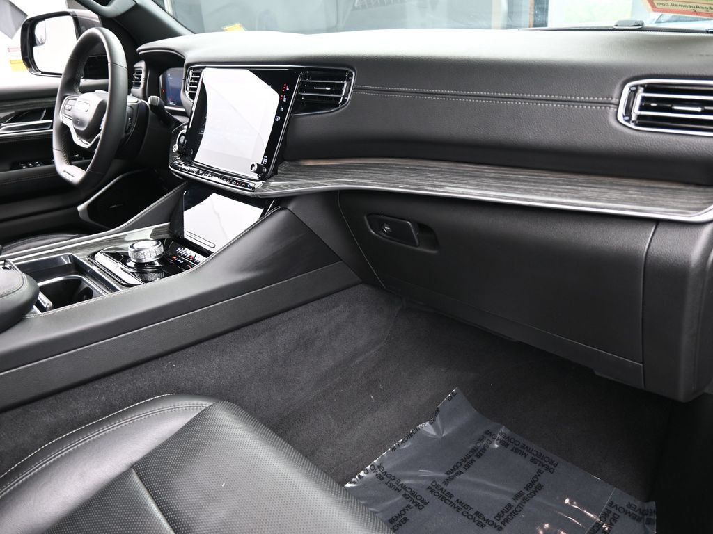 Used 2022 Jeep Wagoneer Series II RWD image 47
