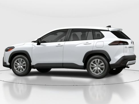 Used 2026 Toyota Corolla Cross L image 5