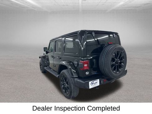 Used 2025 Jeep Wrangler Unlimited Sahara image 9