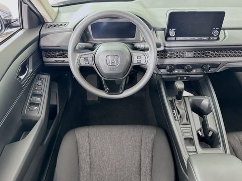 Certified 2025 Honda Accord LX image 17