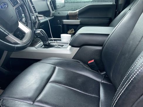 Used 2019 Ford F150 Lariat w/ Equipment Group 502A Luxury AWD/4WD image 3
