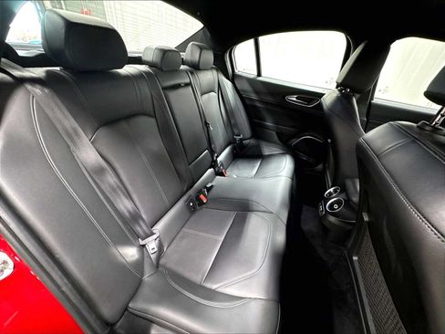 Used 2022 Alfa Romeo Giulia Sprint RWD image 31